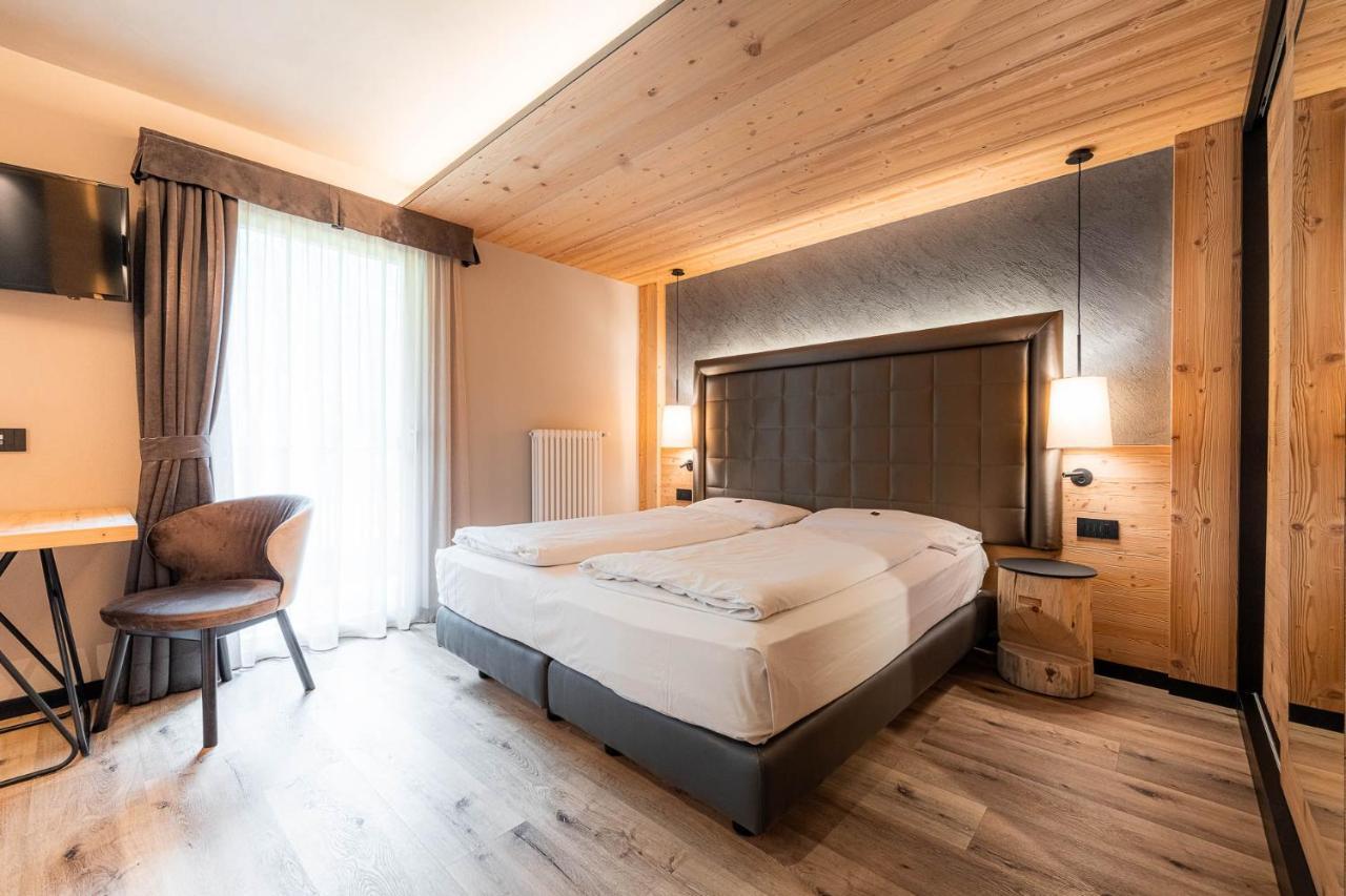 Garni Letizia Bed & Breakfast Кампитело ди Фаса Екстериор снимка
